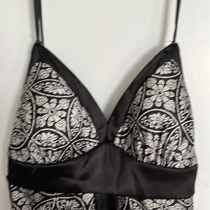 3/$20 Black and white silk like Smart set dress